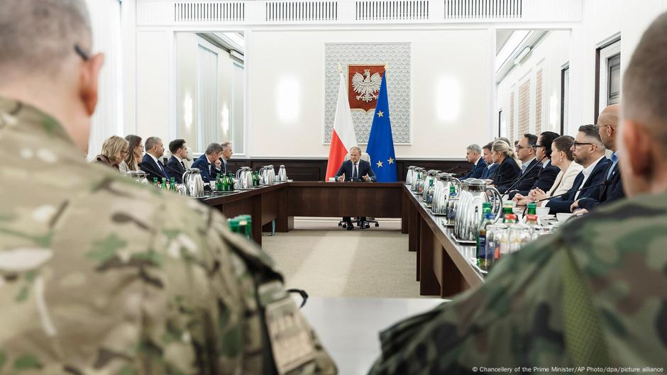Poljska vlada je na vanrednoj sednici raspravljala o situaciji