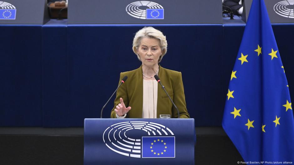 Predsednica Evropske komisije Ursula fon der Lajen tokom govora o stanju Unije pred poslanicima Evropskog parlamenta u Strazburu 10. septembra 2025.