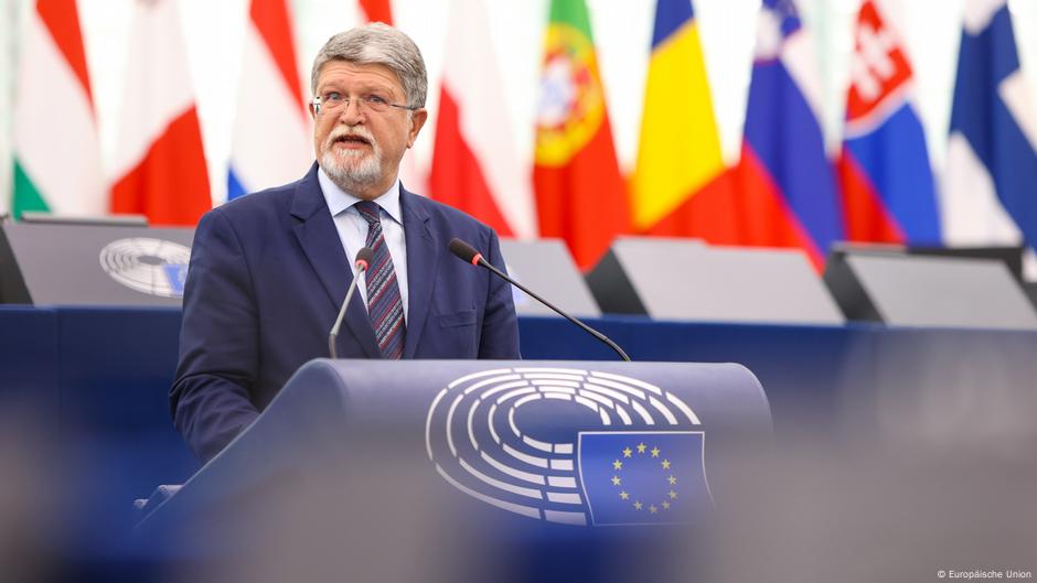 Tonino Picula: Brisel ne sme Vučiću nuditi šargarepe, da bi on isporučivao batine svojim građanima