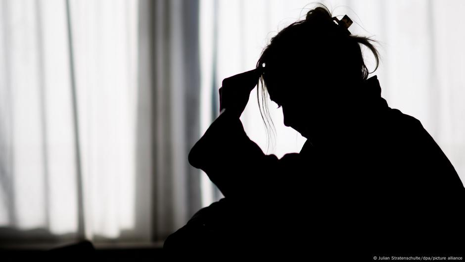 Dealing with loss: When loved ones commit suicide DW 09/11/2025