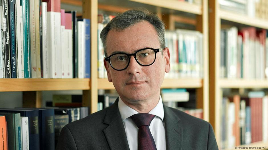 Profesor novije istorije na Institutu za tehnologiju u Karlsrueu Rolf-Ulrih Kunce