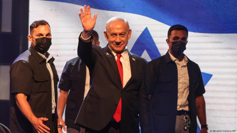 نتنياهو يوقع خطة لبناء مستوطنات ويعد بعدم قيام دولة فلسطينية