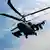 Imagen extraída de un video proporcionado por el Ejército ruso en la que se ve al helicóptero armado volando bajo.