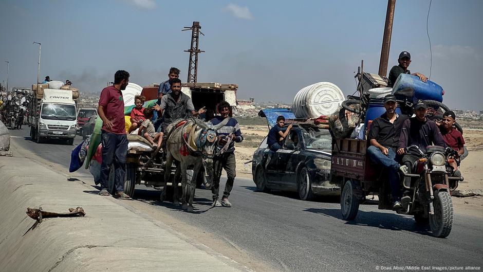 Middle East: IDF says 250,000 people have left Gaza City