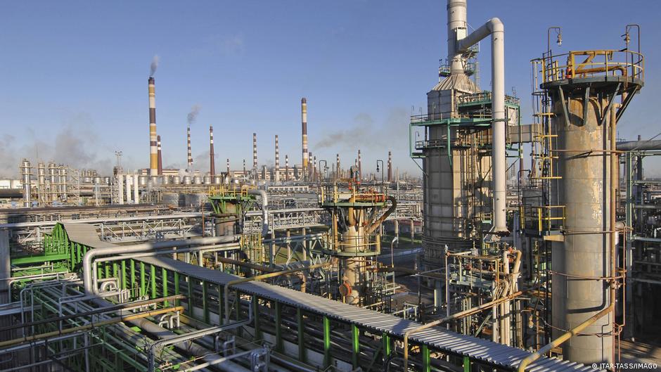 Ukraine attackiert Verkehrsadern und Raffinerie in Russland