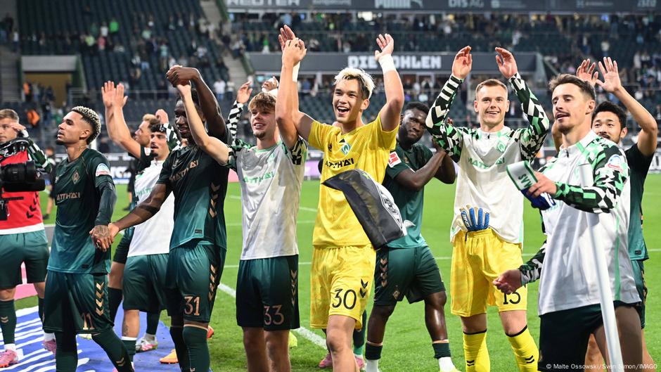غلادباخ ينهار أمام بريمن بأسوأ بداية له بالدوري منذ 34 عاما