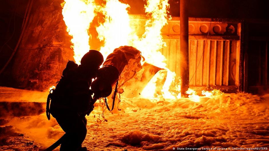 Дронова атака РФ: на Чернігівщині під повторний удар потрапили рятувальники