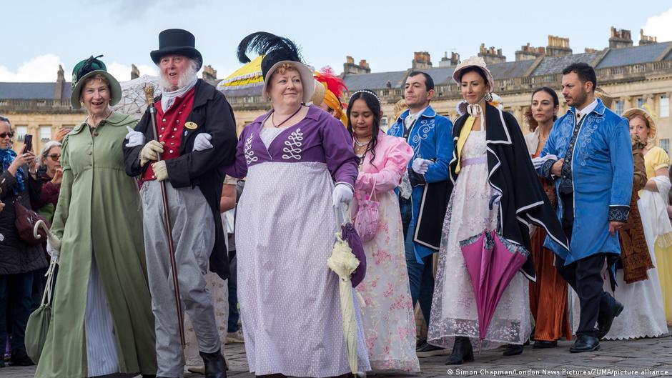 Jane Austen fans mark 250 years since writer's birth – DW – 09