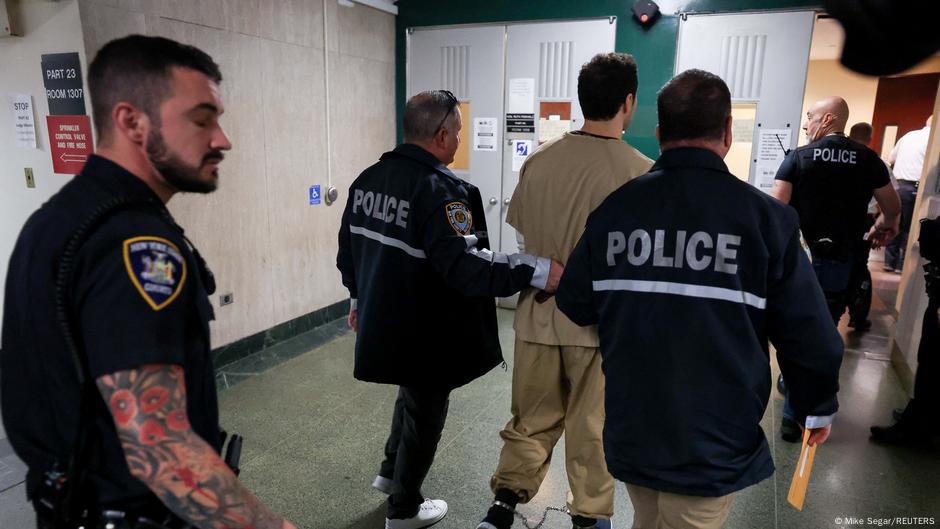 Luigi Mangione has state terrorism charges dropped DW 09/16/2025
