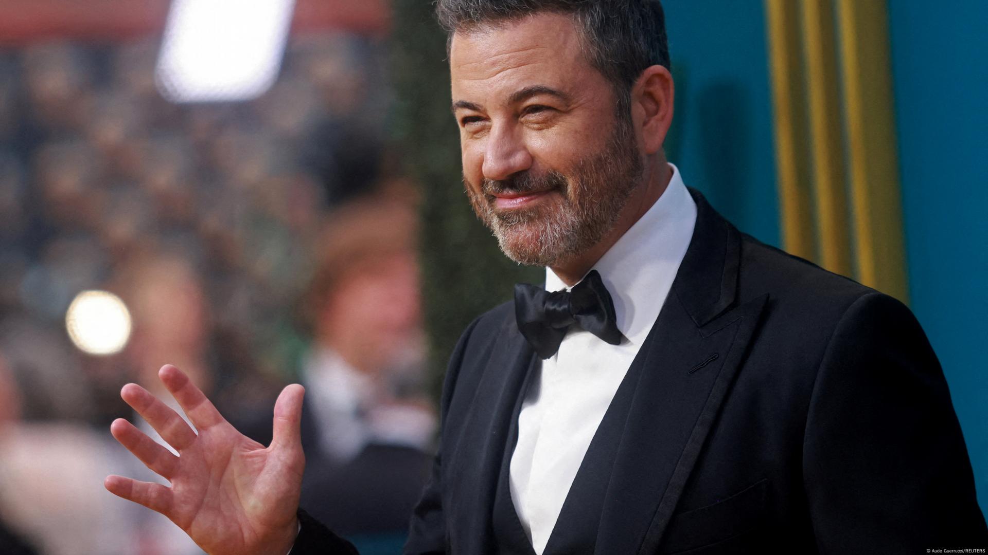 US: Jimmy Kimmel returns to late-night TV after suspension – DW – 09/23/2025