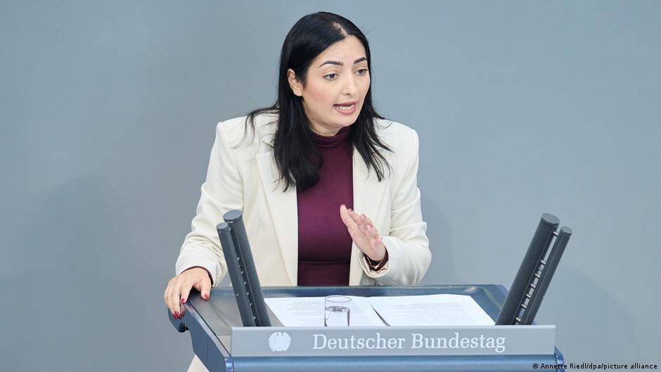 ጀርመን ለኢትዮጵያ በምትሰጠው ድጋፍ ለጸጥታ ጉዳዮች ትኩረት እየሰጠች ነው? ጀርመን ለኢትዮጵያ በምትሰጠው ድጋፍ ለጸጥታ ጉዳዮች ትኩረት እየሰጠች ነው?