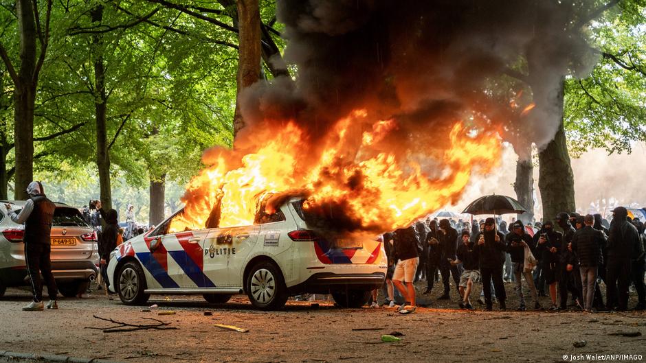 Gewalt bei Demo gegen Asylpolitik in den Niederlanden