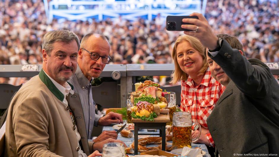 Markus Zeder na domaćem terenu, ugostio je Fridriha Merca, Larsa Klingbajla i Berbel Bas