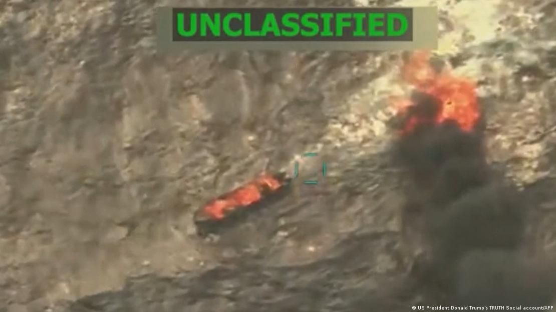 Una embarcación de presuntos narcotraficantes es derribada en el Mar Caribe por fuerzas militares de EE. UU. (15.09.2025)..