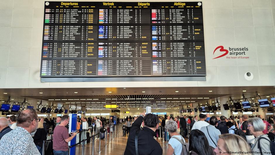 News kompakt: Europas Flughäfen kämpfen mit Störungen