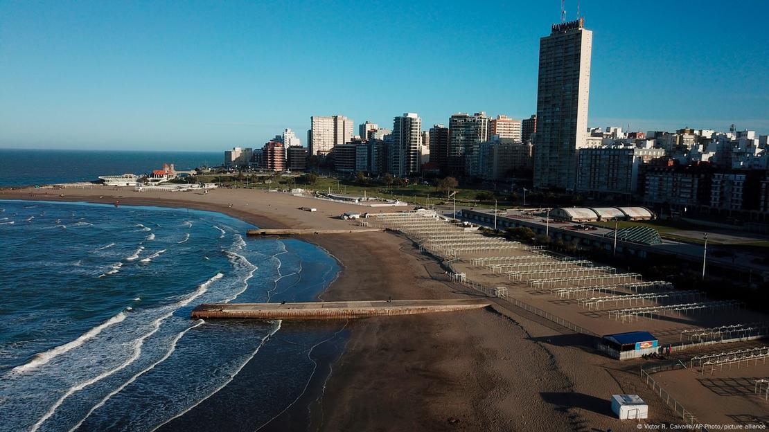 Playa de Mar del Plata, en Buenos Aires, Argentina.