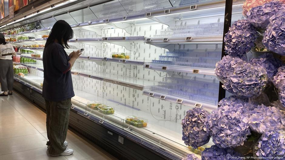 Ciudad china de Shenzhen paralizada por el supertifón Ragasa – DW – 23/09/2025