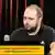 Programın sunucusu Boğaç Soydemir ve konuğu hakkında istenen ceza belli oldu. Programdan bir kesit. Sunucu Soydemir görülüyor. Altyazıda, "İçki bütün kötülüklerin anasıdır diyen kişiye ne denir?" ifadesi yer alıyor. 