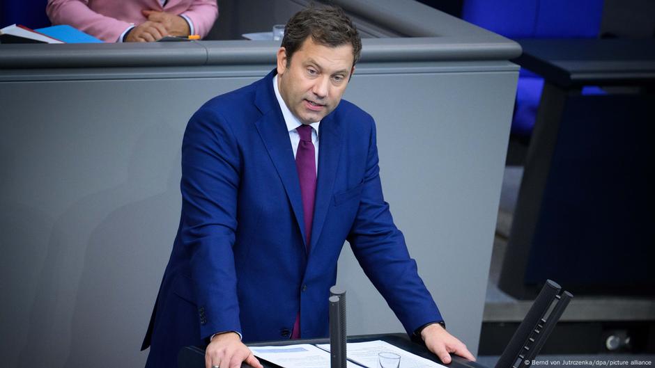 Germany updates: Finance minister defends 2026 budget plans  DW  09/23/2025