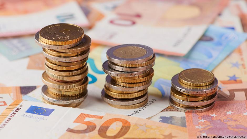 Німці стають дедалі багатшими. Скільки їм вдалося заощадити? – DW – 06.01.2026