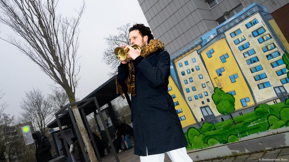 How the classical music scene is winning new fans  DW  09/26/2025
