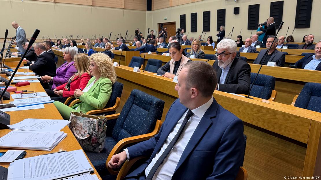 Članovi opozicionih partija u skupštini RS