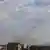 Humo el cielo de Saná tras los ataques israelíes. 