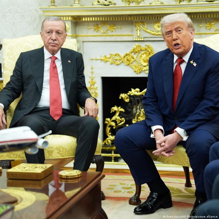 Alman basını: Türkiye İsrail ve Kürtler konusunda kaygılı