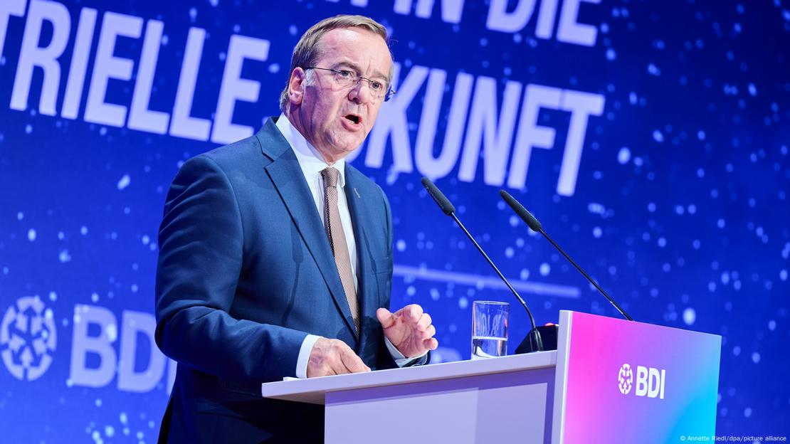 Boris Pistorius duke folur në kongresin hapësinor "NewSpace", 25.09.2025