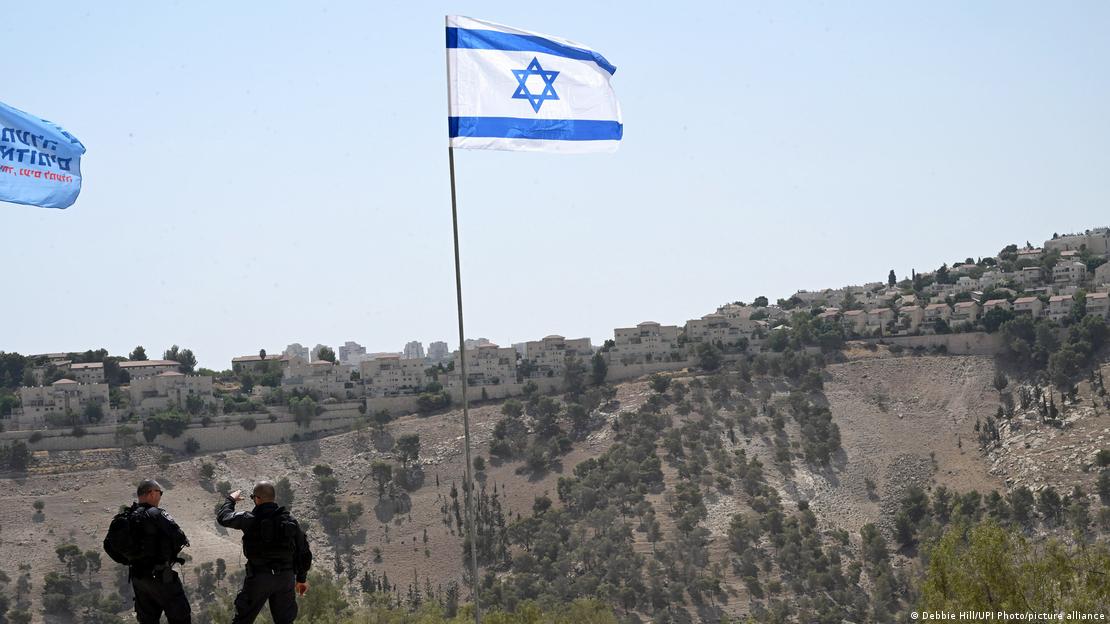 جرمن چانسلر میرس کا کہنا ہے کہ مغربی کنارے کا عملی الحاق نہیں ہونا چاہیے