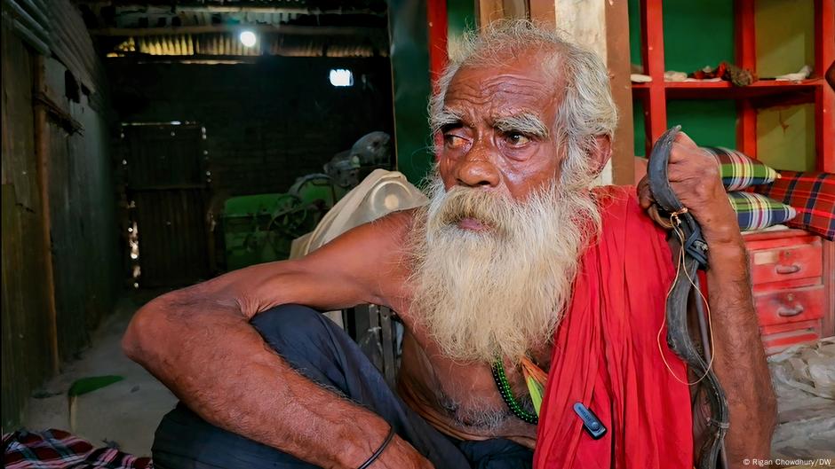 ব্যক্তিস্বাধীনতায় হস্তক্ষেপ: ঢাবি থেকে তারাকান্দা