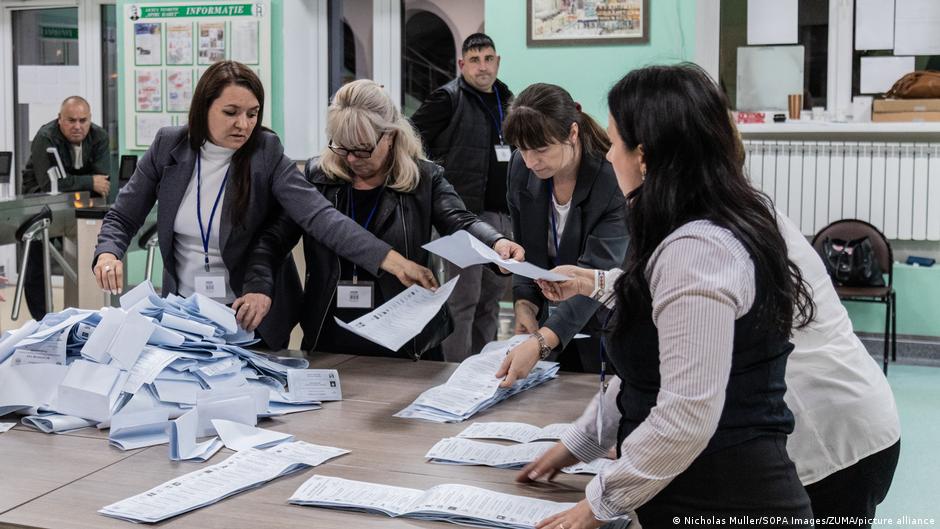 Проєвропейська партія Санду перемагає проросійську в Молдові