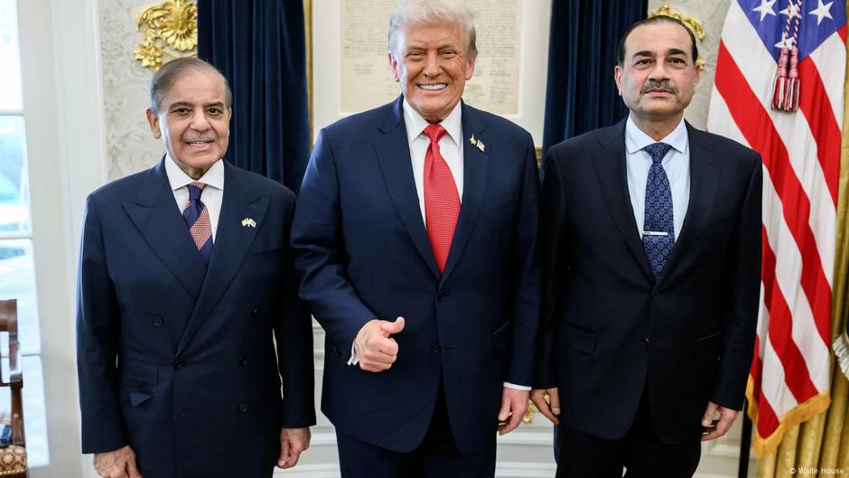 India watches as Trump moves closer to Pakistan  DW  09/29/2025