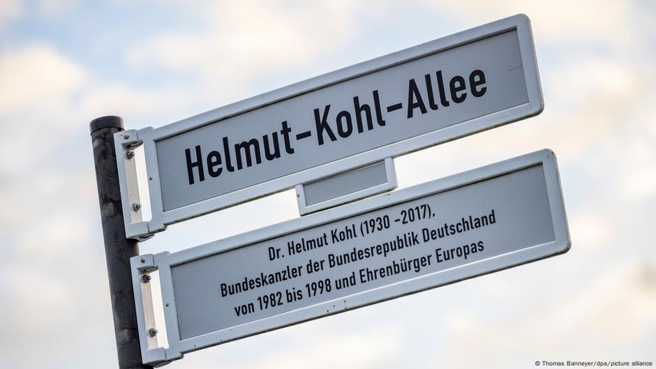 Helmut Kohl  Një rrugë në Berlin me emrin e kancelarit të bashkimit