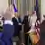 Trump y Netanyahu se estrechan la mano en una rueda de prensa conjunta en la Casa Blanca, en Washington (29.09.2025)