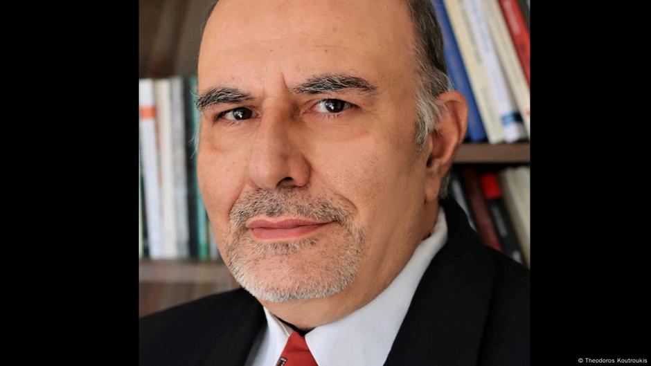 Stručnjak za tržište rada Teodoros Kutrukis ne razmišlja mnogo o planiranom produženju radnog vremena
