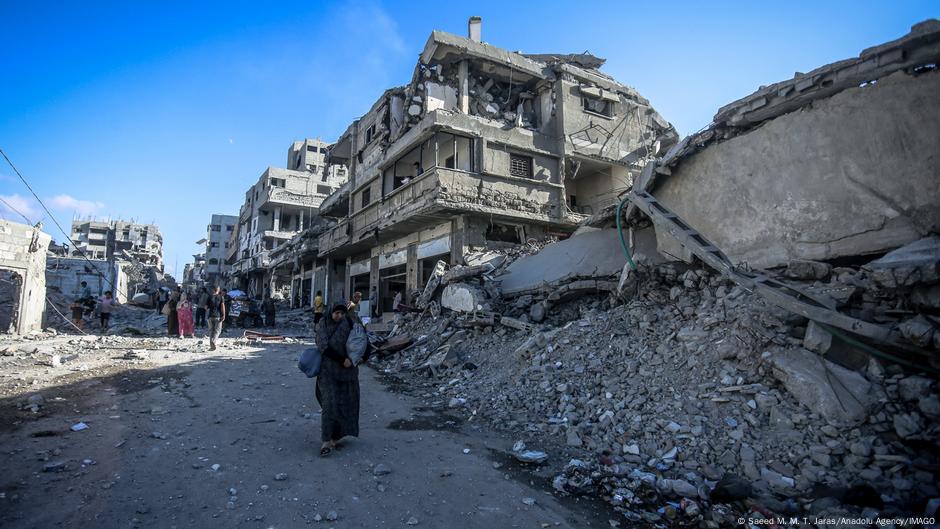 Middle East: Red Cross suspends operations in Gaza City  DW  10/01/2025