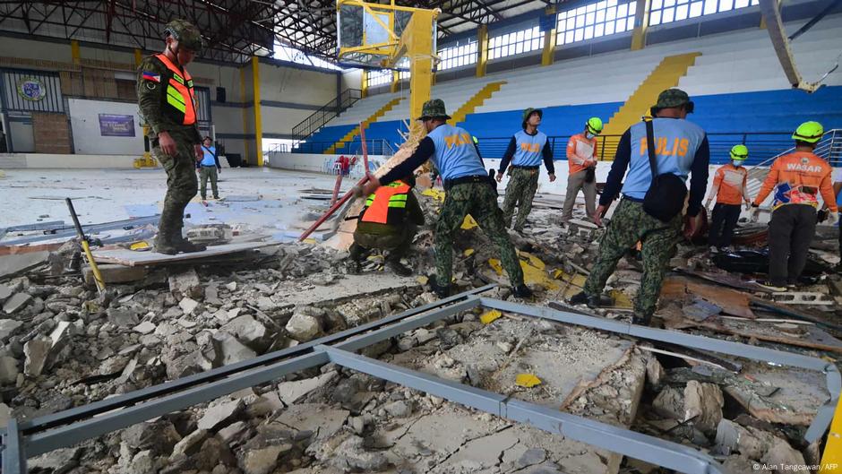 Philippines hit by 6.9 magnitude earthquake, dozens dead – DW – 10/01/2025