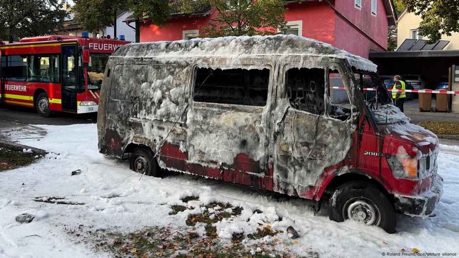 Izgoreli kombi: posledica eksplozije u Minhenu