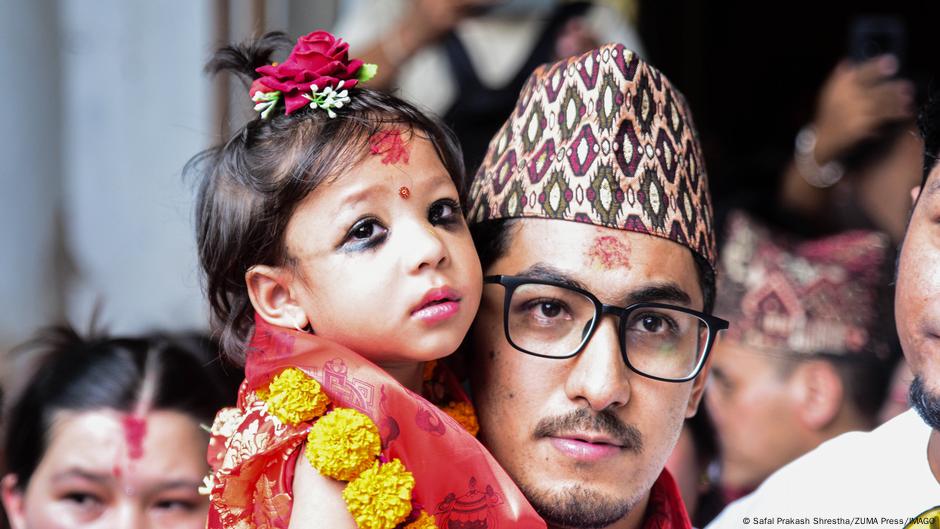 Nepal: New 2-year-old girl chosen as Living Goddess  DW  10/01/2025