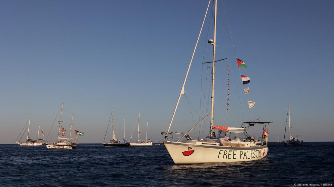 Barcos da Flotilha Global Sumud em alto mar