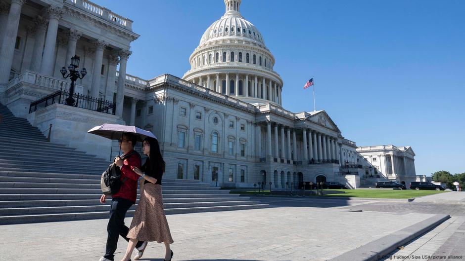 US in shutdown impasse as Senate again rejects funding bill  DW  10/07/2025