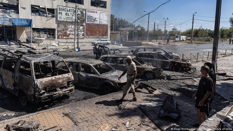 Razorena ulica u gradu Družkivka nakon ruskog napada