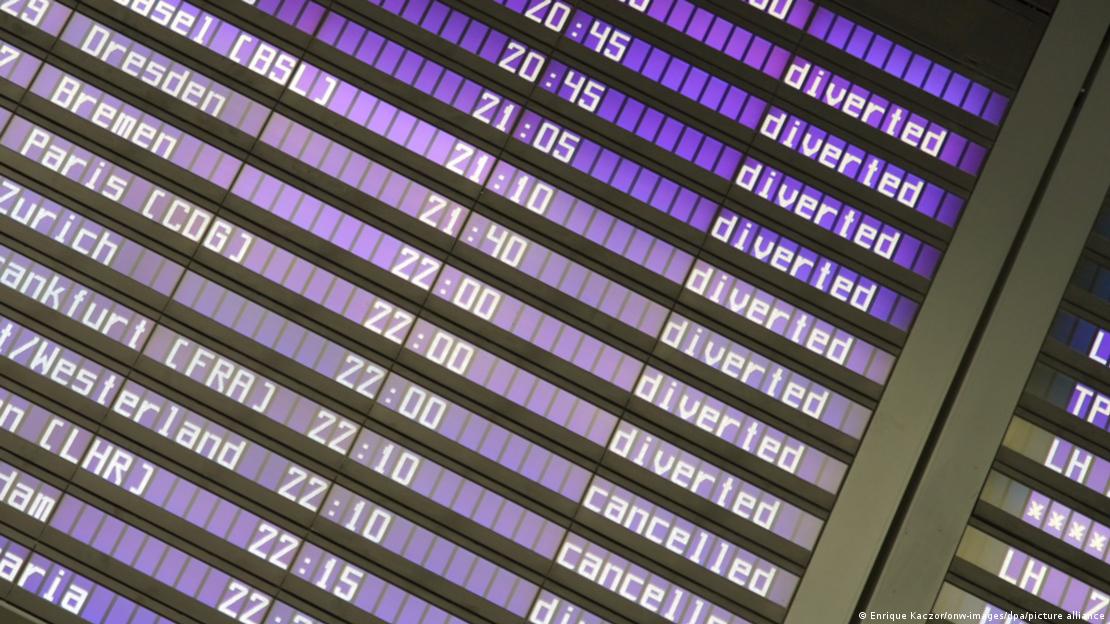 2 Ekim 2025: Çok sayıda insansız hava aracının tespit edilmesirin ardından Münih Havalimanı'ndaki yolcu uçağı trafiği saatlerce durdu