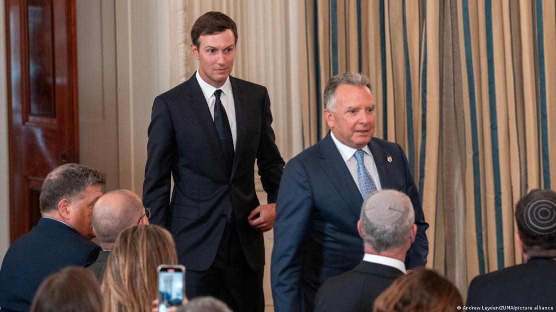 Jared Kushner (izquierda en la imagen) y Steve Witkoff (imagen de archivo)
