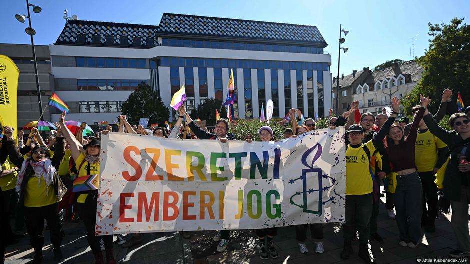 Thousands Defy Police Ban at LGBTQ+ Pride March in Hungarian City of Pecs