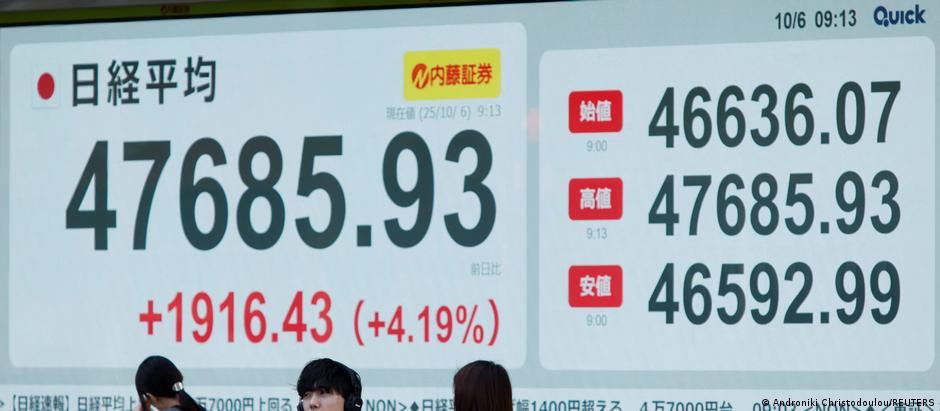 Rendimentos dos títulos do governo japonês com vencimento em dez anos subiram para o nível mais alto em quase duas décadas