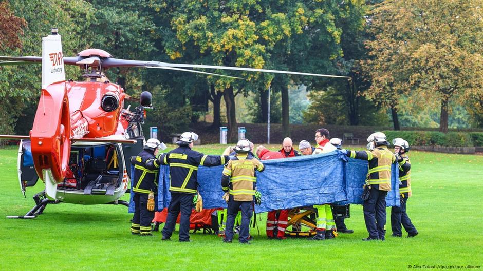 Niemcy: atak nożem. Burmistrzyni walczy o życie
