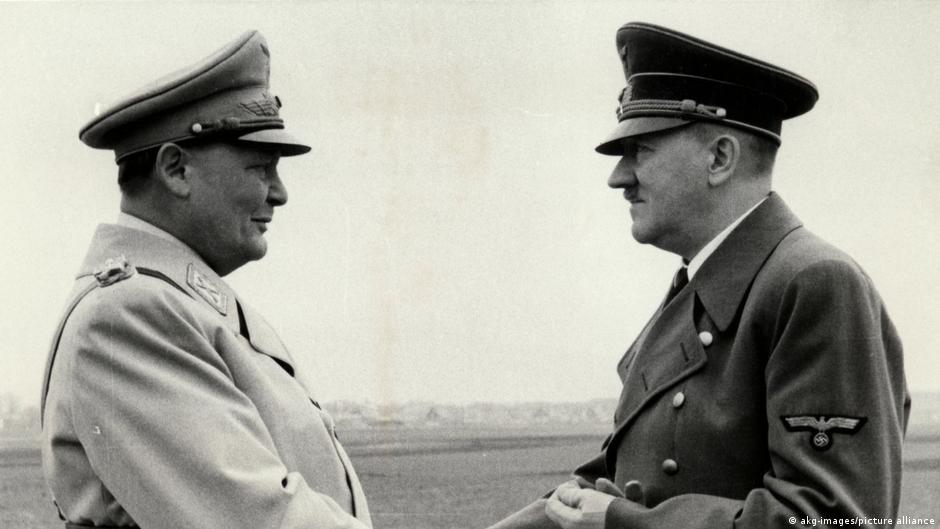 Berlin 1944: Herman Gering čestita 55. rođendan Adolfu Hitleru