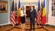 O femeie şi un bărbat (ministra de Externe a României, Oana Ţoiu, şi omologul ei american Marco Rubio) îşi dau mâna la Casa Albă din Washington. În încăpere se află drapelele României şi SUA O femeie şi un bărbat (ministra de Externe a României, Oana Ţoiu, şi omologul ei american Marco Rubio) îşi dau mâna la Casa Albă din Washington. În încăpere se află drapelele României şi SUA